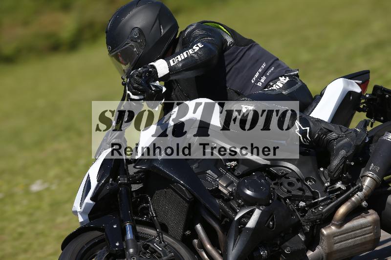 /Archiv-2024/29 12.06.2024 MOTO.CH Track Day ADR/Gruppe gelb/44